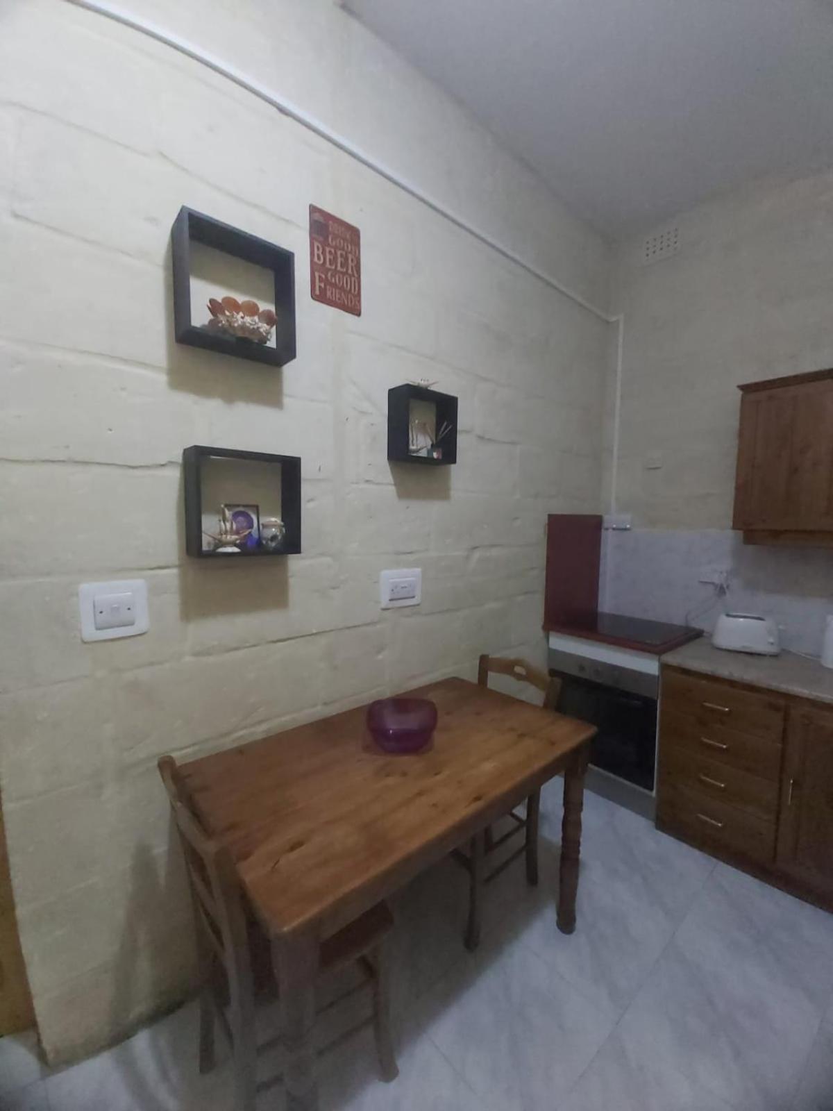 Three Apartment Birgu Esterno foto