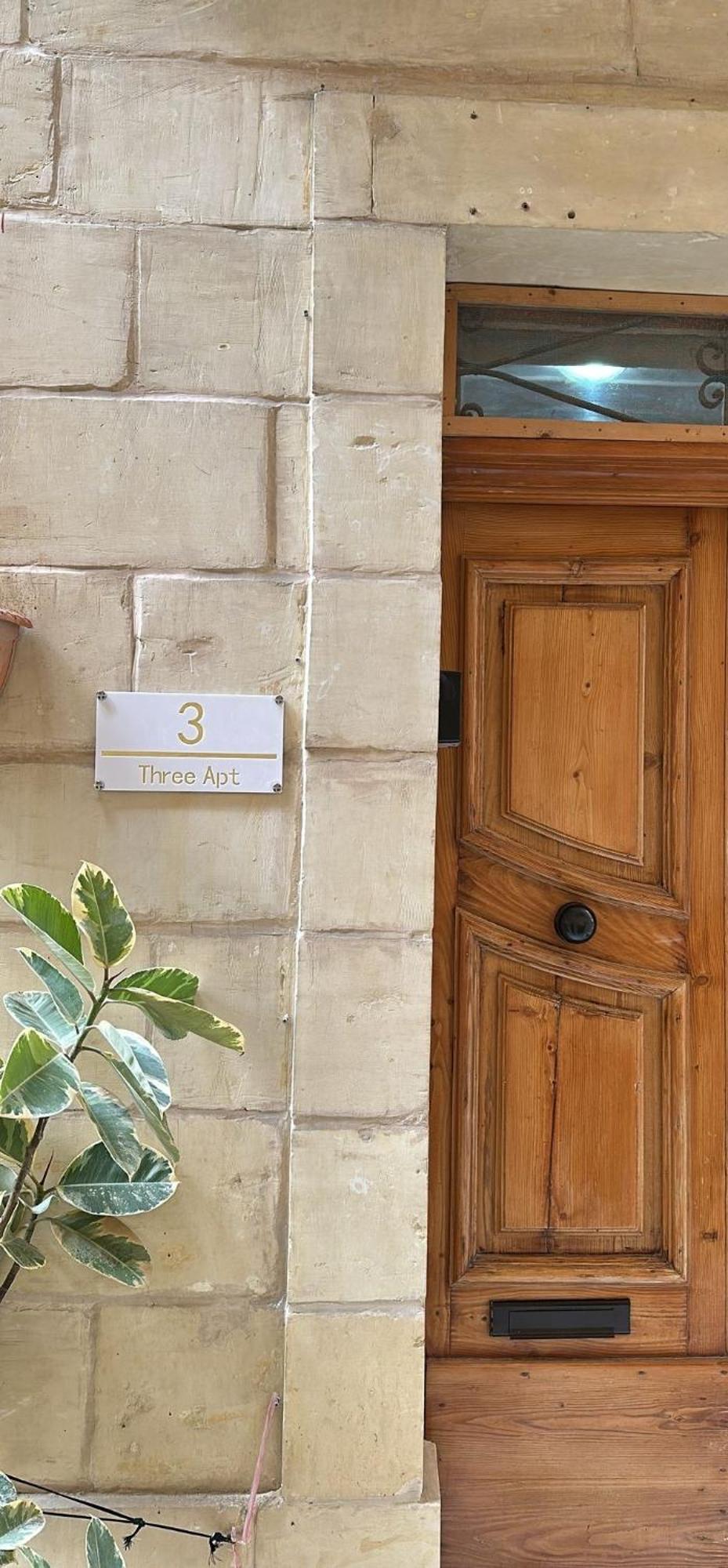 Three Apartment Birgu Esterno foto